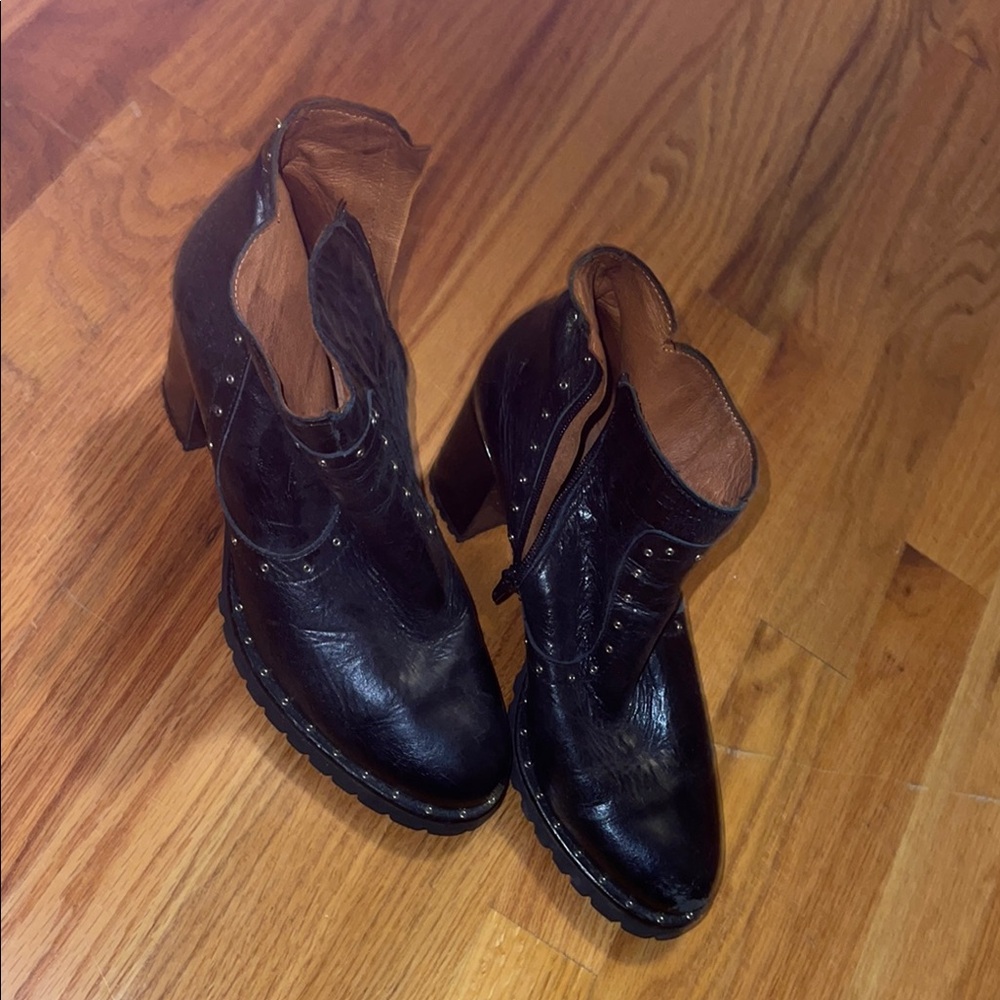 Women's Black Leather Ankle Boots